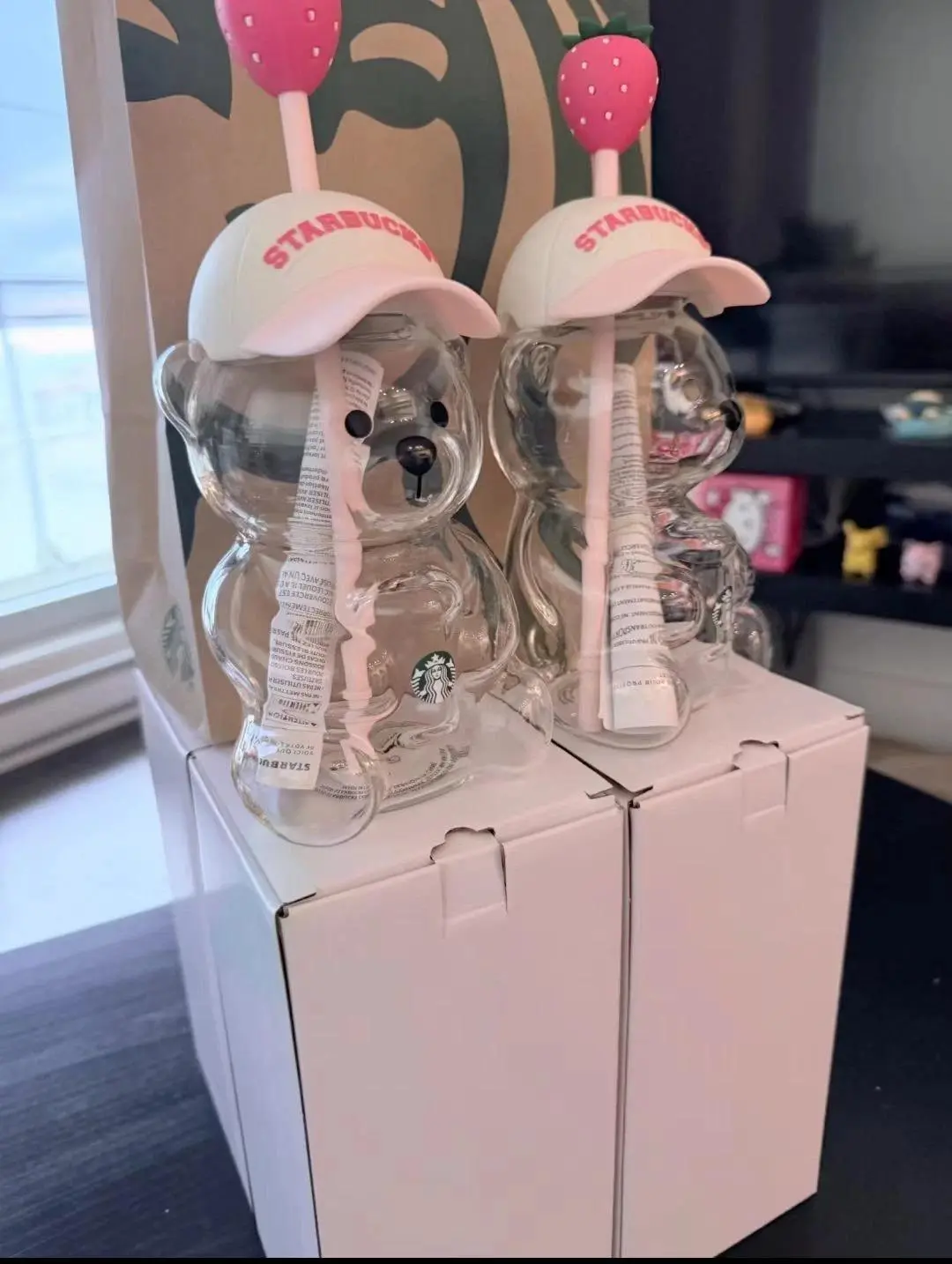 SummerWins New 2026 Starbucks Bearista Bear Cup Tumblers Strawberry Topper Baseball Cap, Anniversary Gift, Creative Cocktail & Soda Glassware