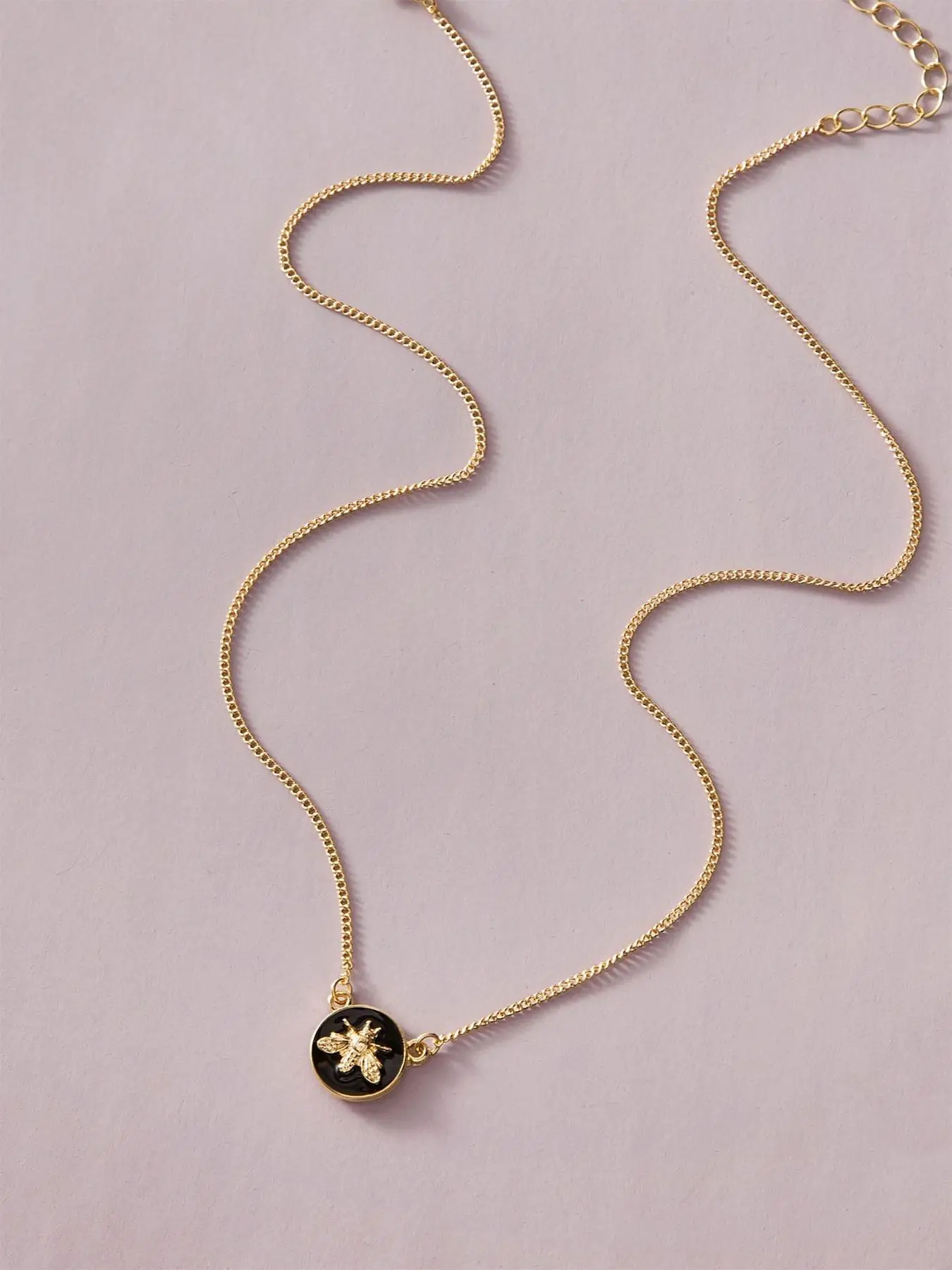 Women's Summer Elegant Bee Design Pendant Necklace, Summer Jewelry, Metallic Bee Charm Mexican Necklaces, Fashion All-match Jewelry