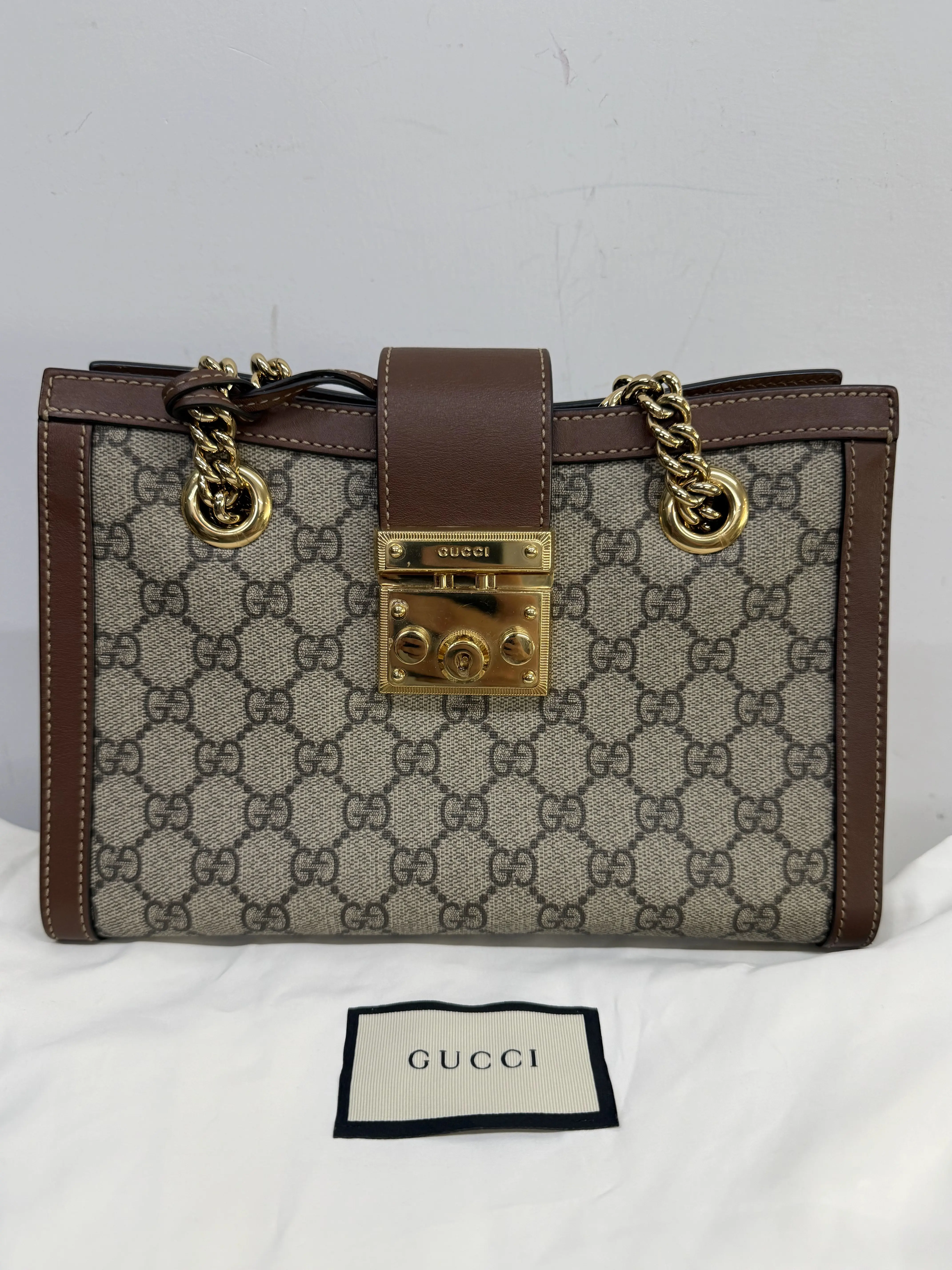 Pre-owned GUCCI Padlock Medium Bag in GG Supreme Canvas with Brown Leather Trim, Gold Hardware (98% New)