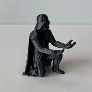 3D Printed Vinda Pen Holder - Kneeling Desk with Ultimate Villain & Majestic Boss, Themed Storage for Office, Bookshelf, |   Suitable for Easter Gifts, Birthday Presents, or Learning Environment Decor