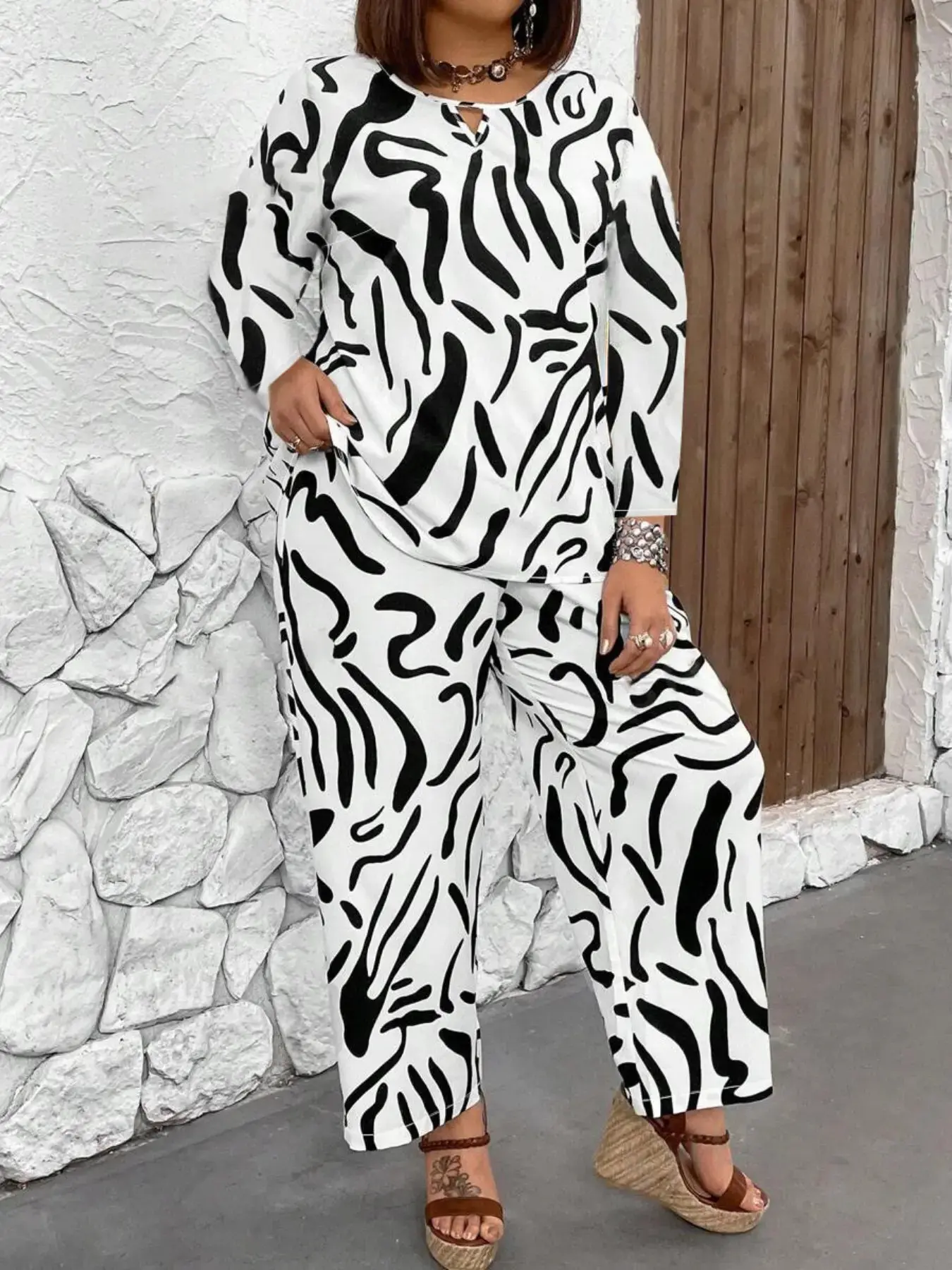 Plus Size Zebra Print Two-Piece Set, Casual V-Neck Long Sleeve Top & Wide Leg Pants, Women's Daily Wear Plus Size Outfit