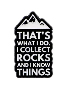 Personalized English Lapel Pins & Brooches, Mountain Badge, Unisex Fashion Accessories, Perfect Gift for Hiking Enthusiasts, Metal Pin