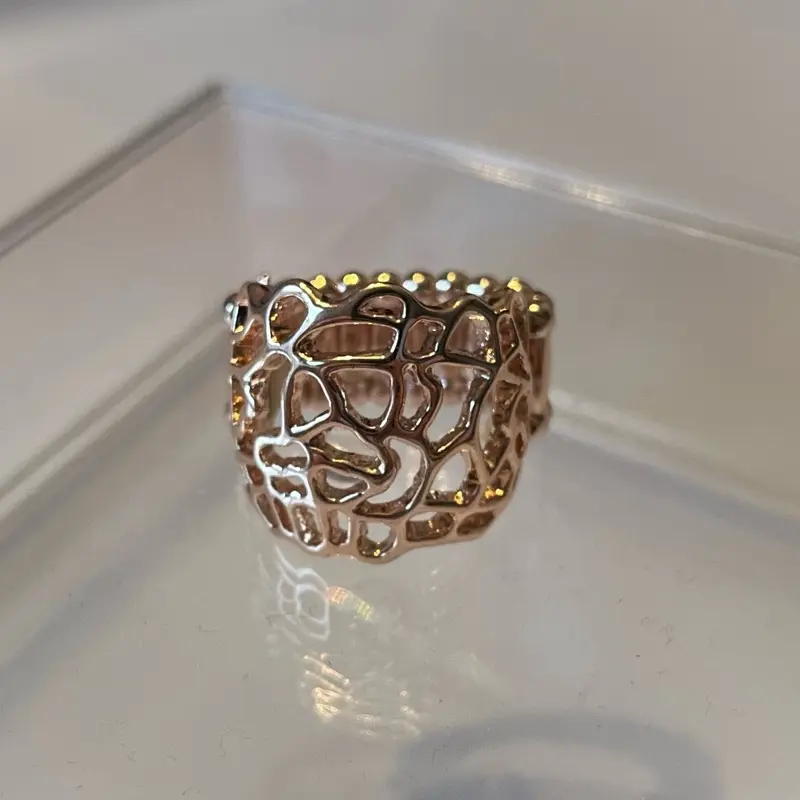 Rose Gold Paparazzi Accessories Ring - Unique Crackle Detail, Stretch Fit Sizes 6-10, Elegant Accessory for Any Occasion