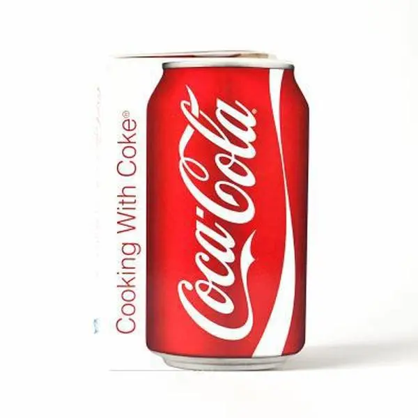 USED Book - Shaped Cooking With Coke by Publications International Ltd. (Unknown) - english