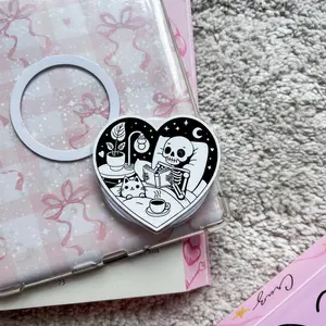 Cozy Skeleton Reading in Bed Heart Phone Grip - Cute Cat and Coffee Aesthetic Phone Stand - Spooky Book Lover Gift - Dark Academia Acrylic Phone Holder for Kindle and iPhone