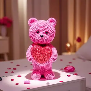 Romantic Heart Bear Statue, Cute Bear Design, Resin Love Theme Ornament, Decorative Piece, Home and Office Decor, Coffee Shop Wedding Decoration, Ideal Gift