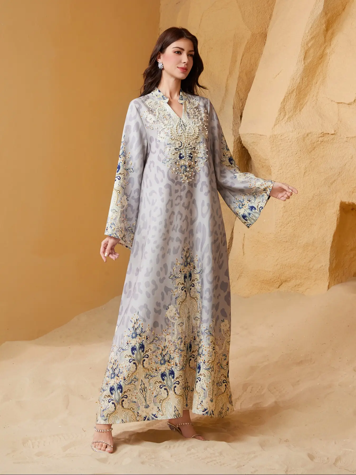 Women's Embroidery Beads Decor Jalabiya Dress, Modest Long Sleeve Arabic Clothing, Ladies Islamic Clothing for All Seasons