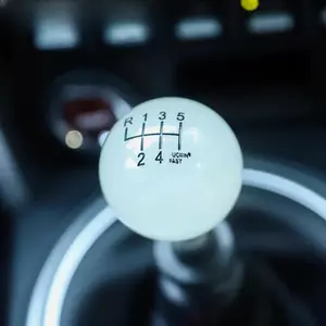 6-Speed Manual Gear Shift Knob, Night Glow Gear Lever Knob, Universal Fit for Cars and Trucks, Easy Installation, Durable Design