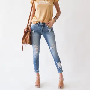 Think Twice Kancan Light Wash Distressed Skinny