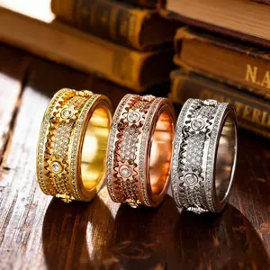 Unisex rotatable gear ring with sparkling rhinestones, stylish starry sky full pave design. Elegant daily & dating jewelry, perfect gift for anniversary, graduation and Father's Day.