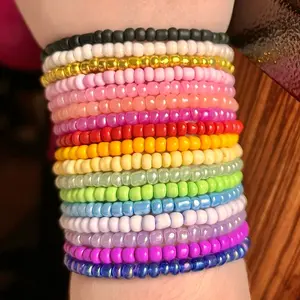 Solid color beaded bracelet