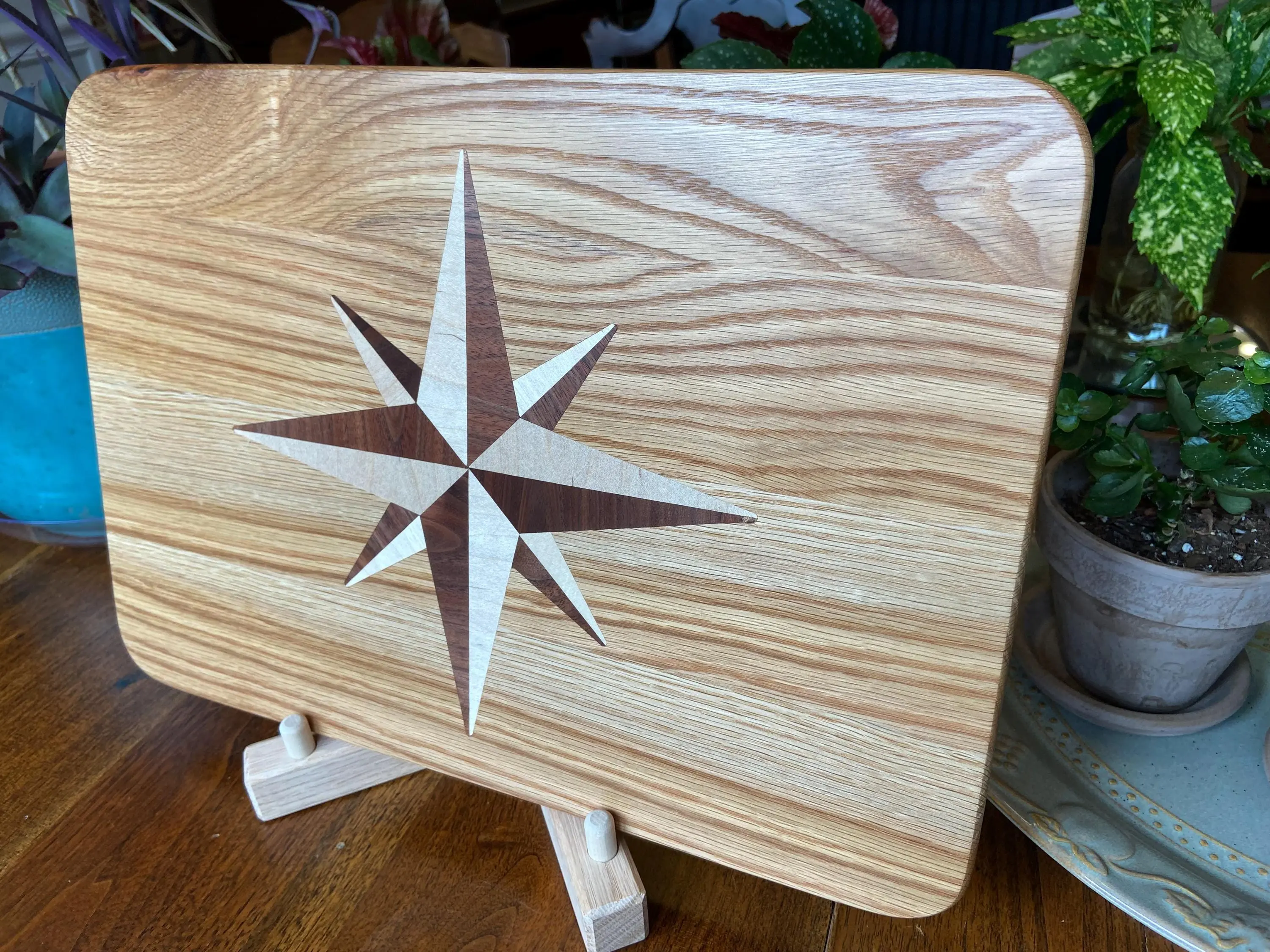 White Oak Charcuterie Board with Compass Rose Inlay Handcrafted Woodwork for Food Serving, Home Decor & Gifting Unique Design Elements