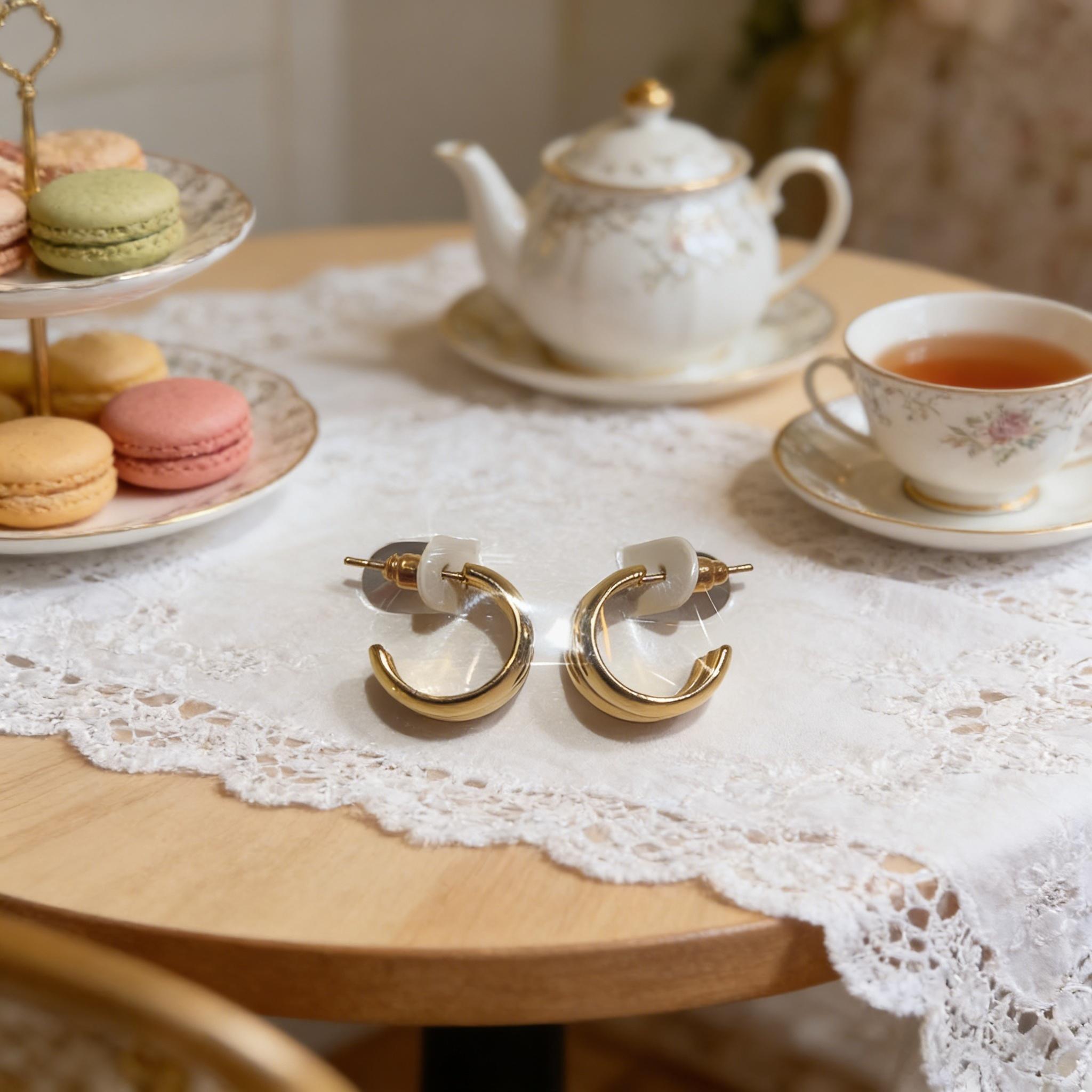 Golden Chunky Hoop Earrings for Women, Lightweight Mini C Hoops for Daily Wear