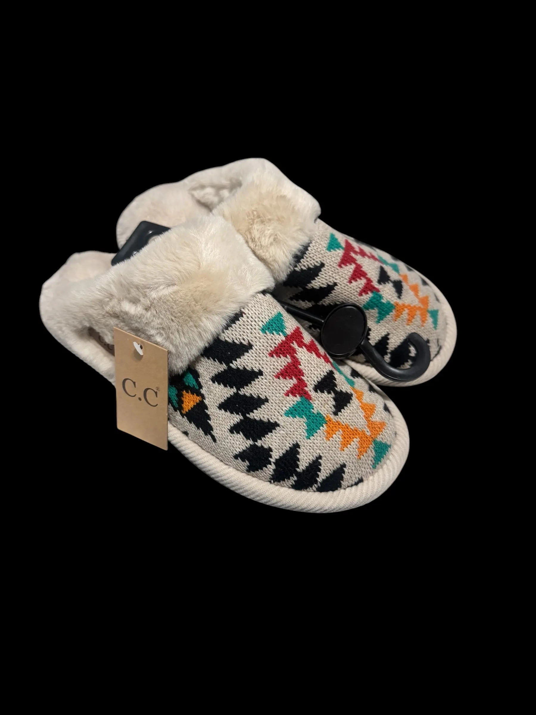 Cozy Campfire slippers size 6-8
