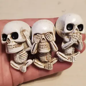 Skull Decor Halloween Car Air Freshener Vent Clip Goth Truck Interior Accessories for Men Women Teens Stuff for Jeep Horror Skeleton Auto Scents Dashboard Decorations Funny Christmas Gifts for Dad Mom