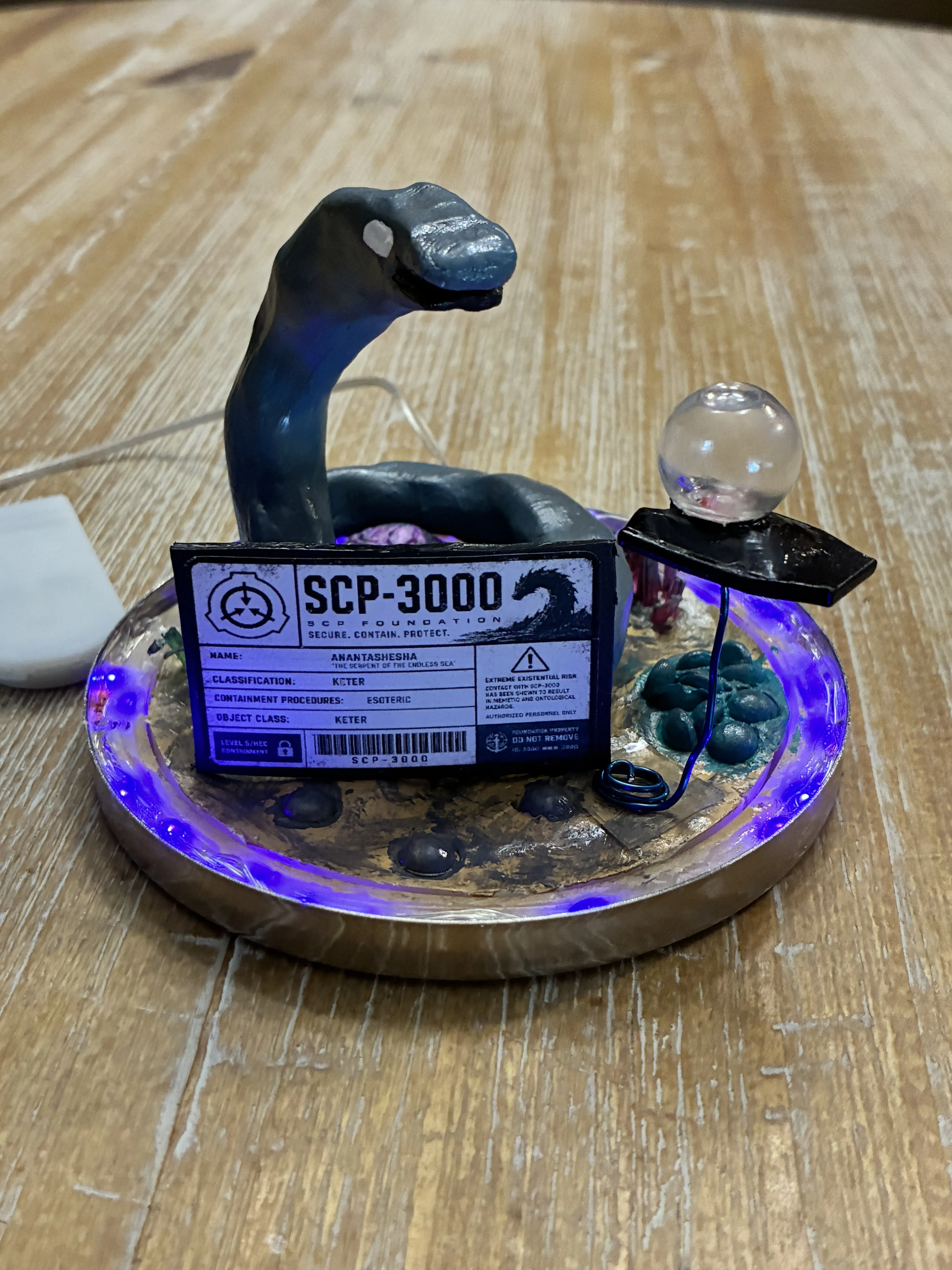 SCP-3000 Discovery Display | Illuminated Apollyon-Class Anomaly Replica