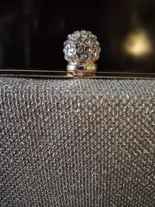 No Brand Gold Sparkling Evening Bag with Gold Chain Strap Spacious Interior for Holiday Parties and Work