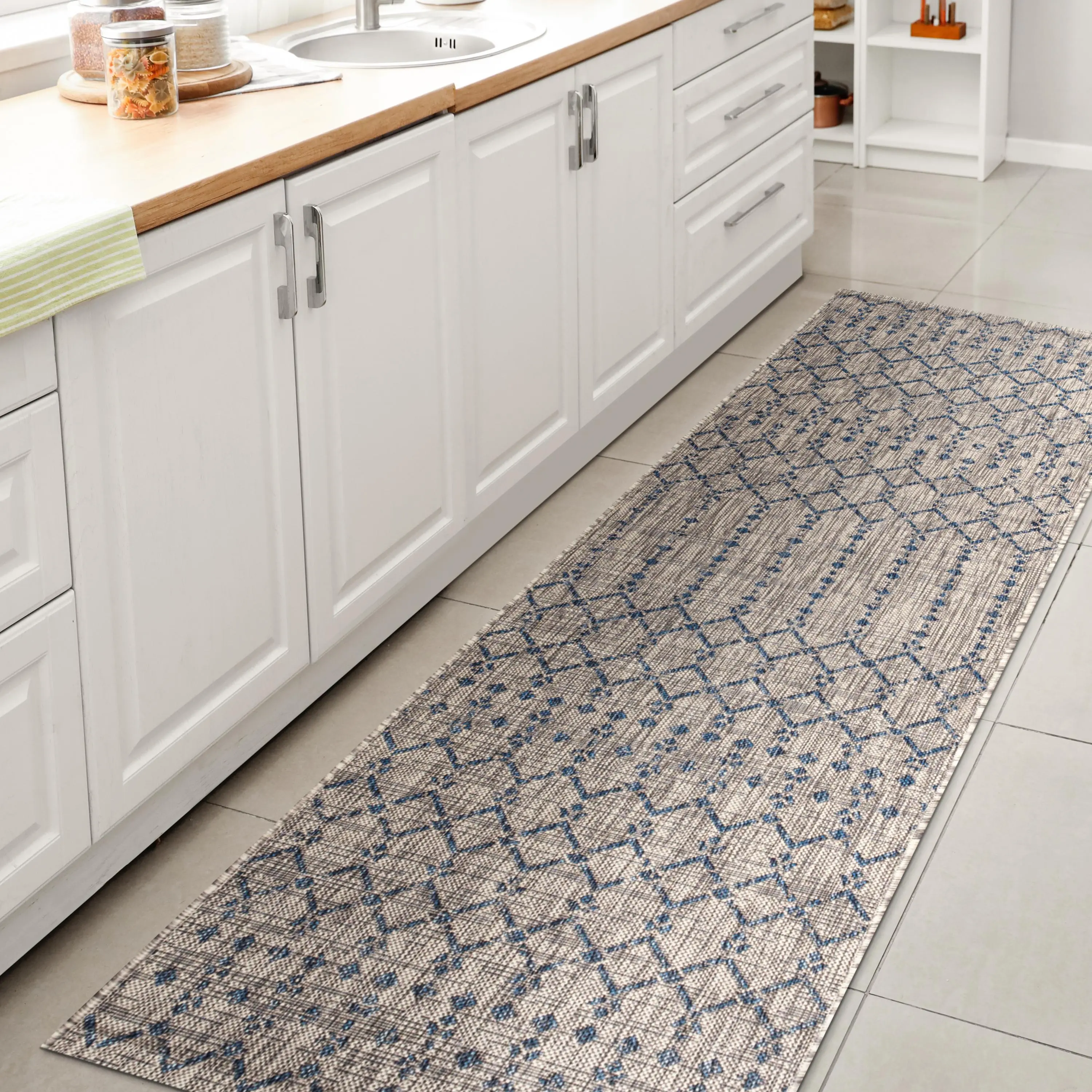 JONATHAN Y Ourika Moroccan Geometric Textured Weave Indoor/Outdoor Runner Rug; for Living Room, Kitchen, Bedroom, Dining Room, Patio, Porch, Backyard