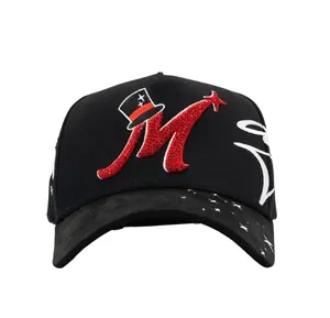 31 Hats x El Mago Collaboration Edition – Premium Streetwear Snapback Cap with 3D Embroidered “El Mago” Logo & Urban Magic Design for Men & Women.