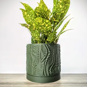 ChiclyBuilt Ripple Plant Pot with Matching Drain Tray