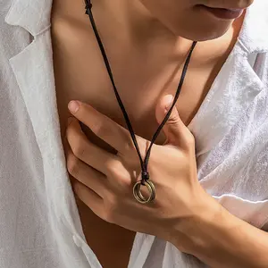 Simple temperament ring necklace, trendy hip-hop personalized design pendant for men and women, retro versatile clavicle chain jewelry Valentine's Day Gift