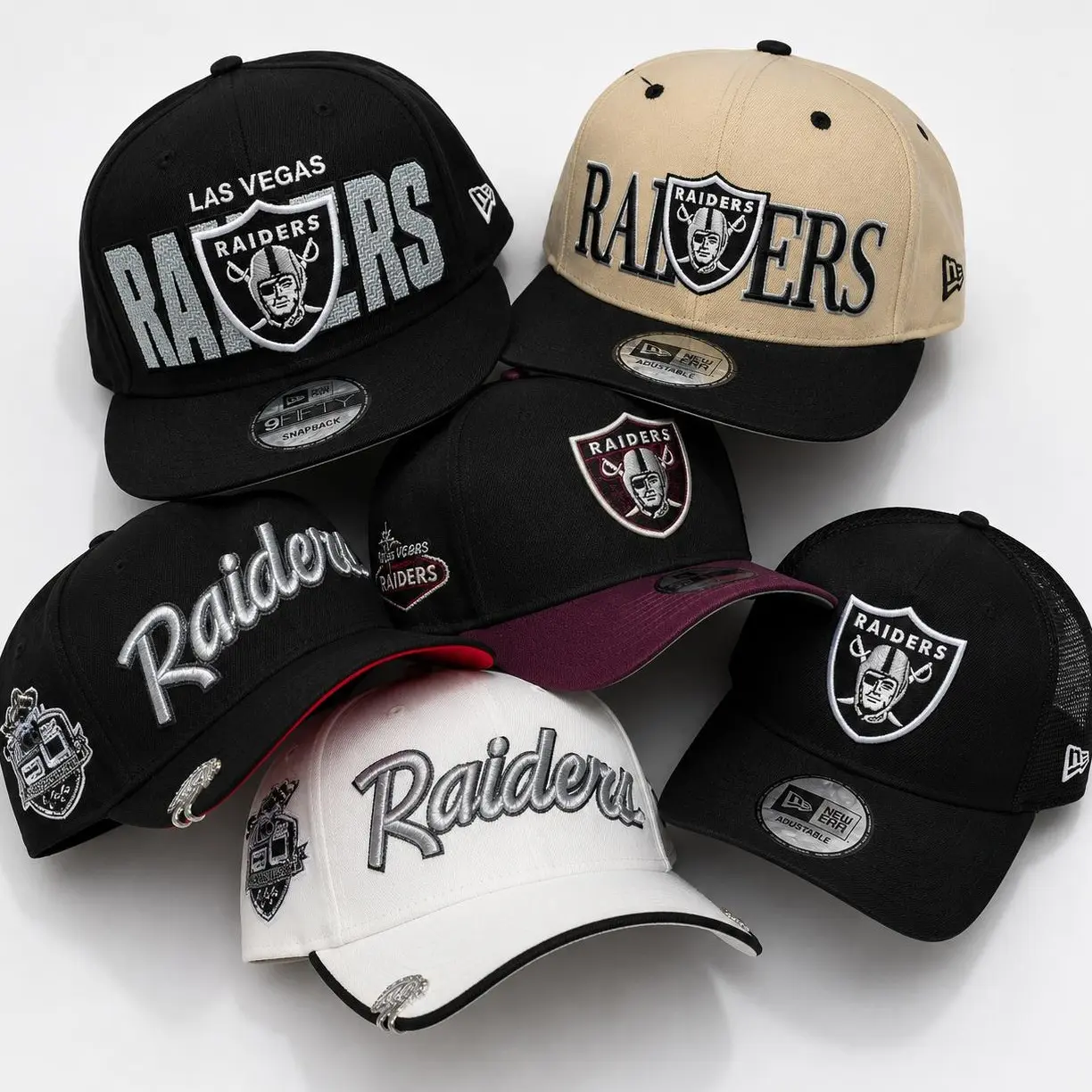 New Era Las Vegas Raiders NFL Adjustable Snapback Trucker Cap - Curved Brim Headwear for Men & Women, Snapback/Cap