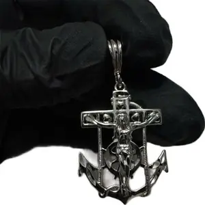 Dije de Ancla con Cristo