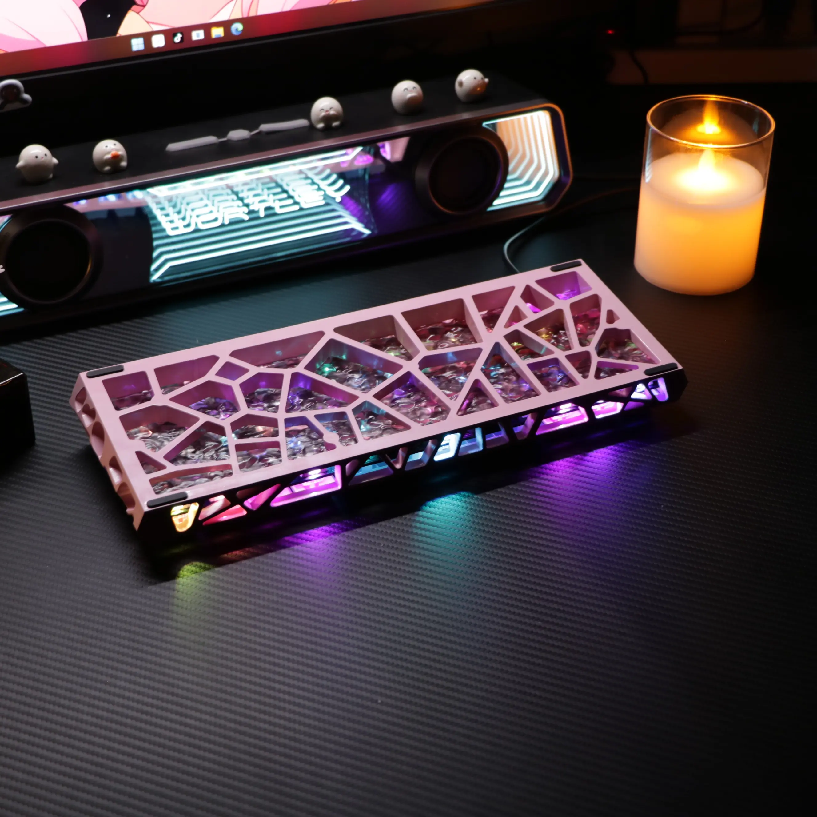 High-End Hollowed-Out Gaming Keyboard, Pink Key Chron J3 SE Mobil Ador T100 Setup for Camping Essentials pro 108 ip cube fury moa keycaps