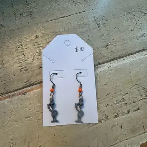 Grey Alien Drop Earrings - Fashion Accessory for Women