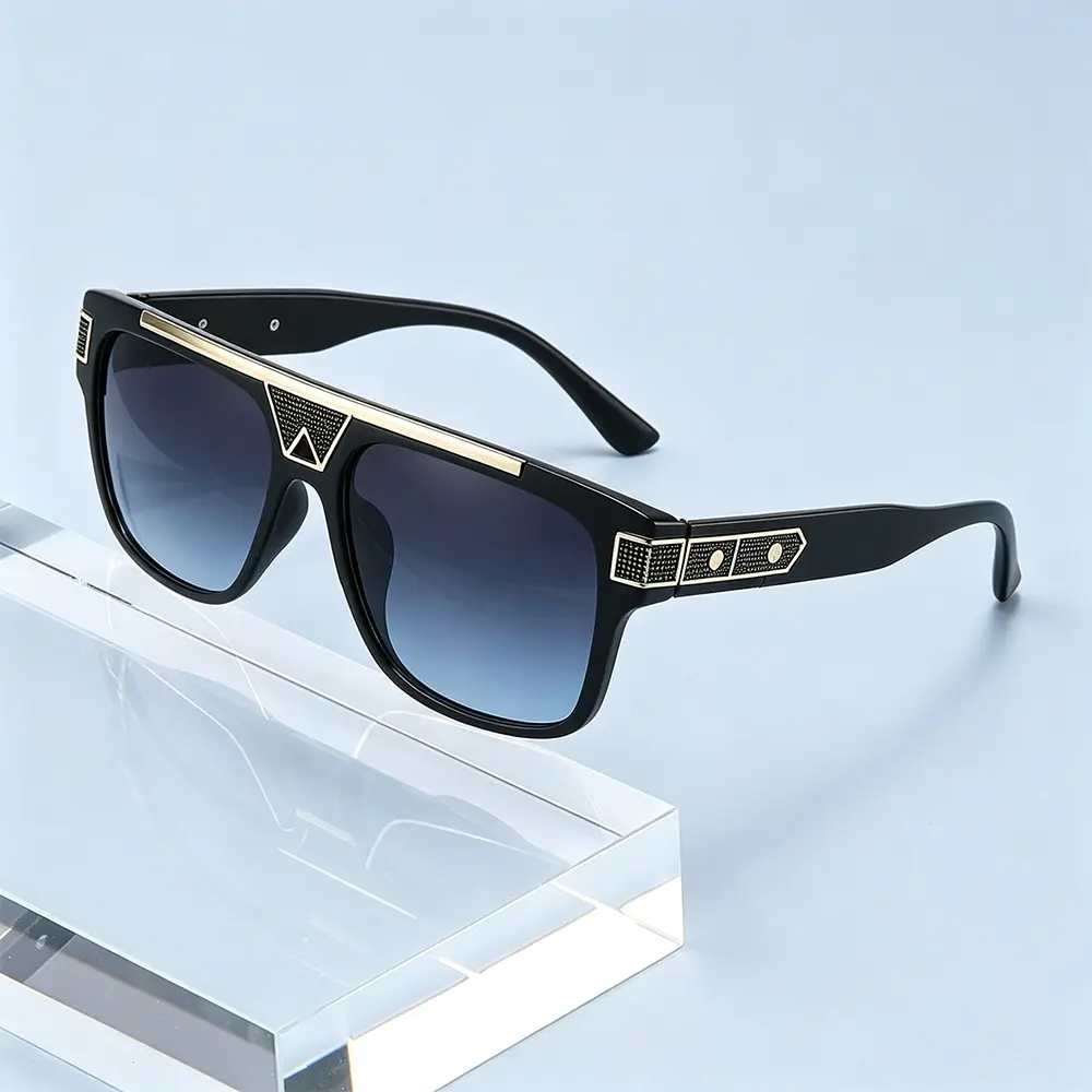 Stylish Sunglasses for Men & Women, Retro Square Tortoise Frame with Diamond Metal Trim, Durable All-Day Comfortable Sun Protective Eyewear, Durable Sunglasses, All-Day Comfortable Wear, Resin