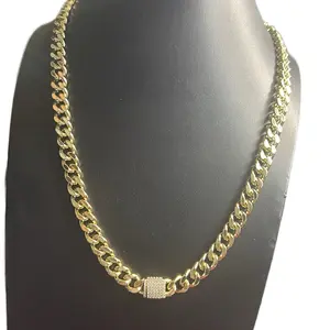 Cadena de oro laminado 14 K estilo cubana con cuatro baños y de la marca PX del uso diario