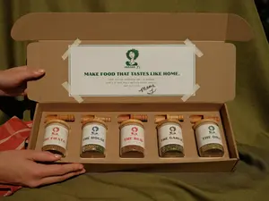 THE BOX - Mama J's Spices