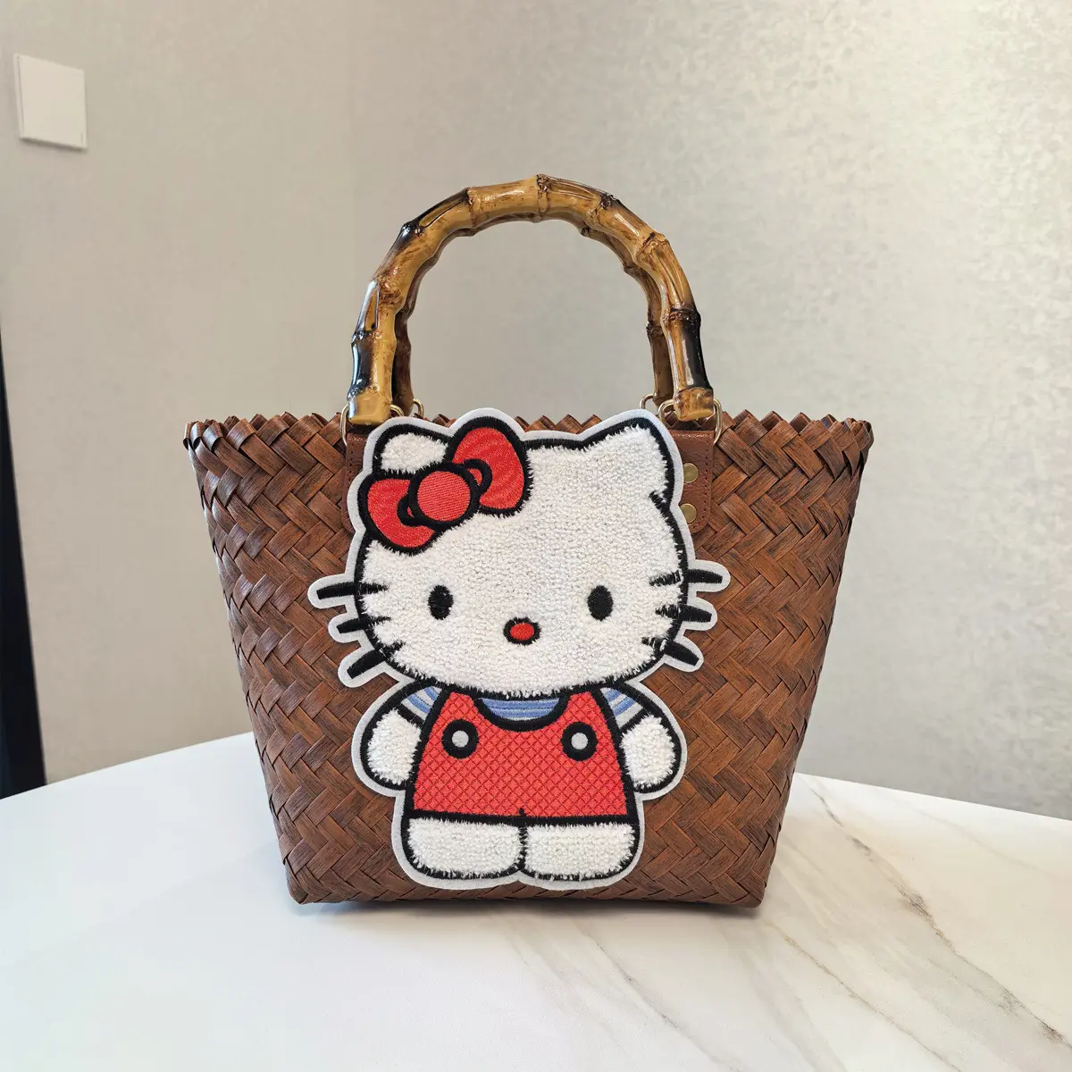 Bamboo handle coffee color (red KT cat)