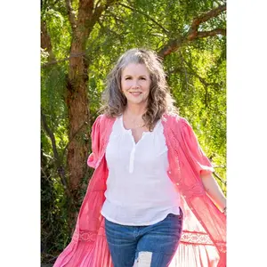 The Judy Blouse in White