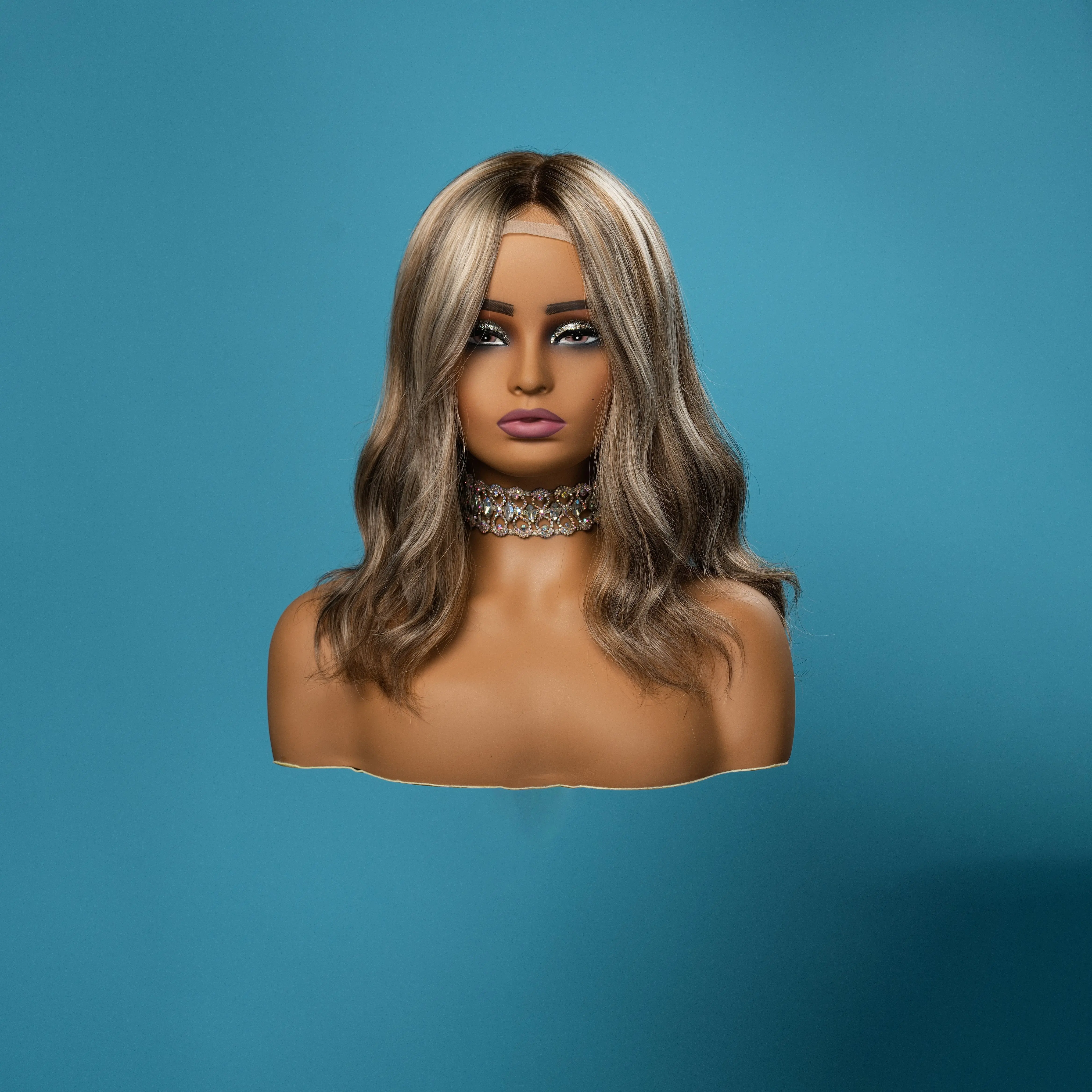 Olivia Silk Top Medical Wig 14" | Highlighted Blonde