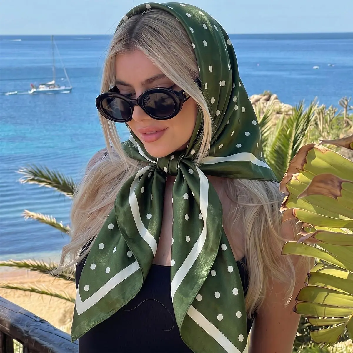 Women's 90x90cm Chic Green Polka Dot Silky Satin Headscarf - Reusable Bandana Scarf, Scarf Head Wrap, Adjustable Head Accessory, Silk-Feeling Casual Item, Braid & Curly Hair Protector, Lightweight Soft Neck Shawl, Handbag Decoration (Do Not Bleach)
