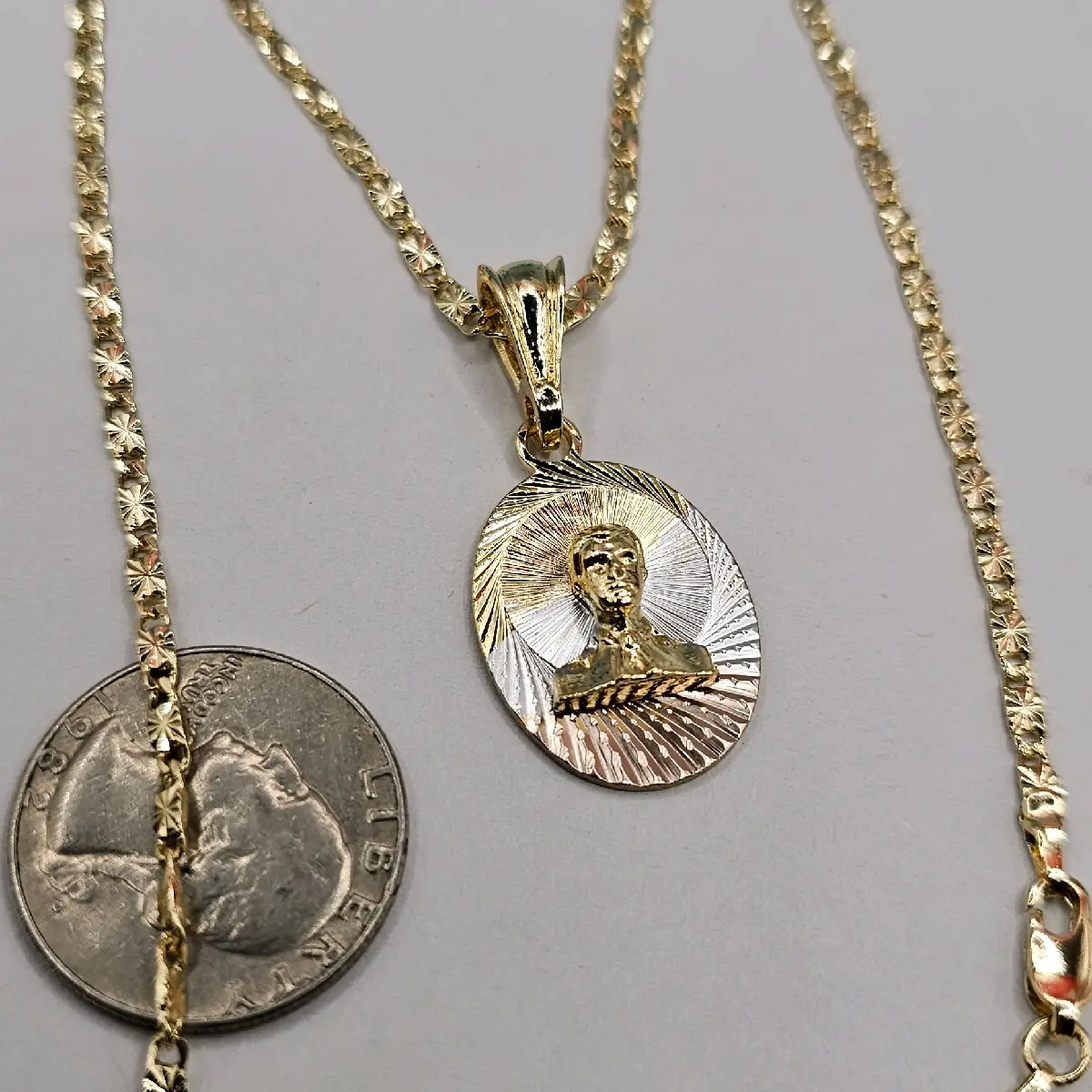 JESUS MALVERDE  Gold-plated chain 18"inches