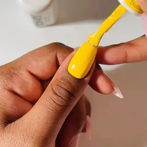 DND 746 BUTTERED CORN Gel and Lacquer Duo nail care nail art color