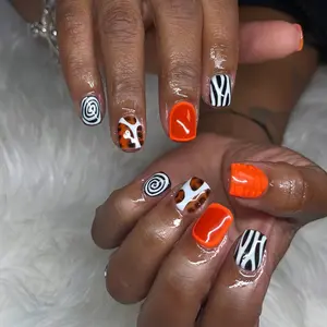 24pcs Short Square Press-On Nails, Short Length, Square Nail Shape, Leopard Print & Glitter Design, Glossy Finish, Reusable Nail Art for Party & Daily Wear