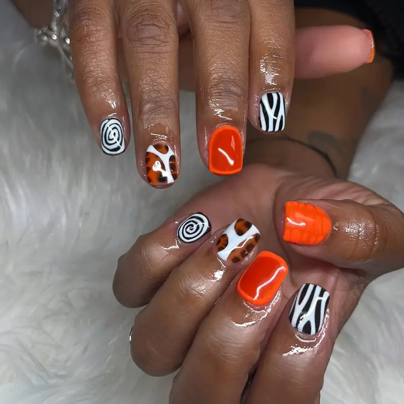24pcs Short Square Press-On Nails, Fake Nails, Decorative Nails, Short Length, Square Nail Shape, Leopard Print & Glitter Design, Glossy Finish, Reusable Nail Art for Party & Daily Wear, Summer Nails