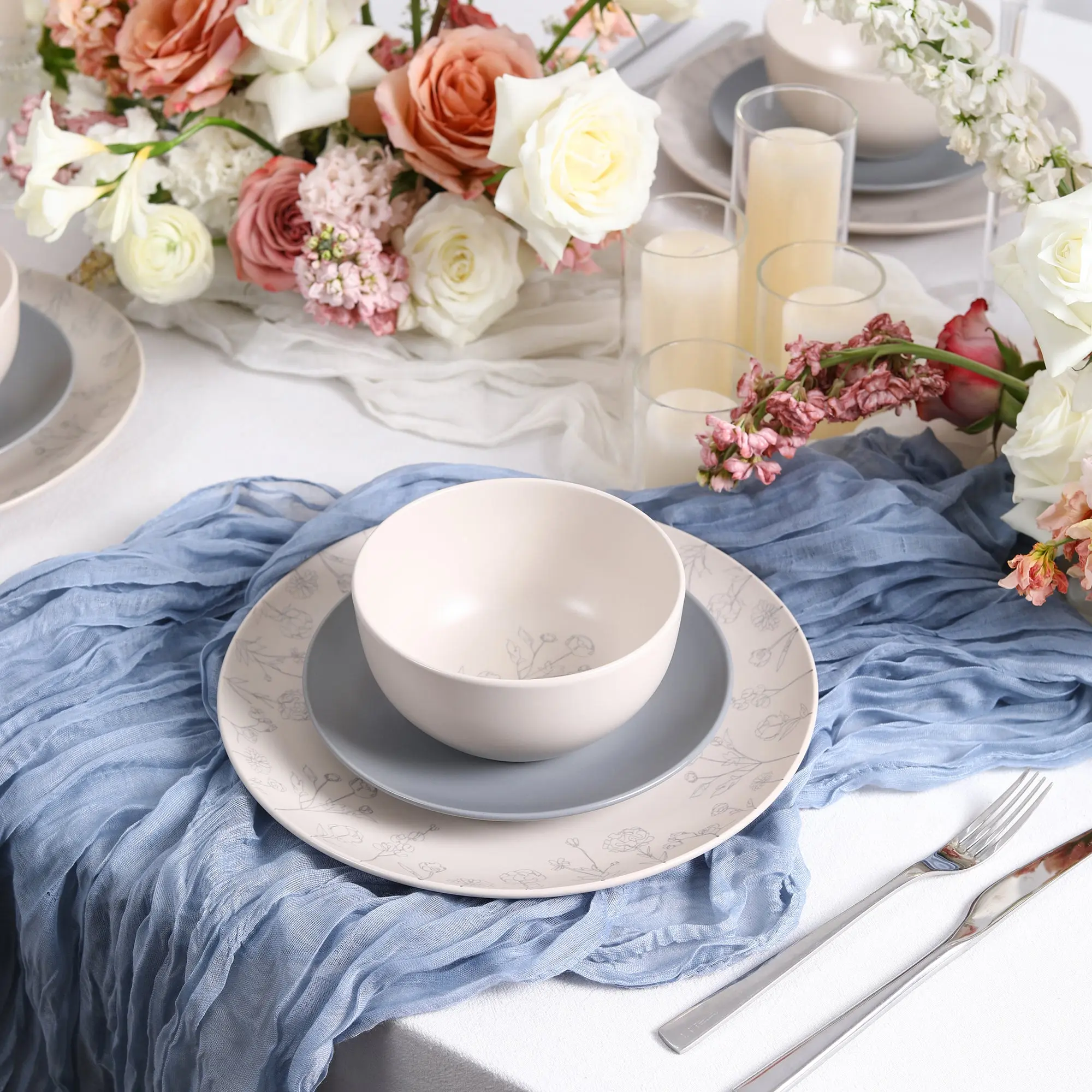 Camelia Stoneware Dinnerware Set