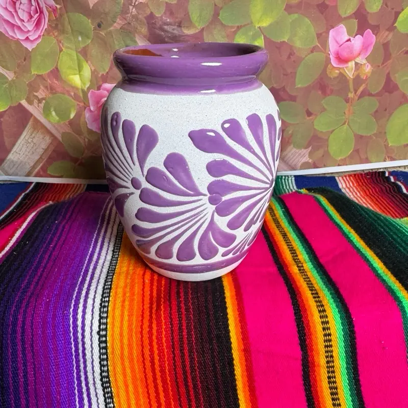 Cantarito de 1 litro relieve color lila