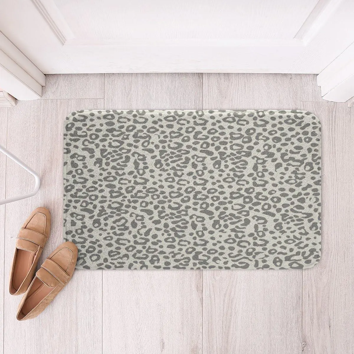 Gray Leopard Bathroom Accessories Cheetah Bathroom Rugs Decor Simple Modern Animal Print Bath Mats Non-Slip Soft Shaggy Absorben Floor Doormats