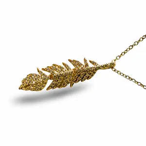 Gold Three Piece 0.5 ct Zircon Relief Leaf Pendant Necklace