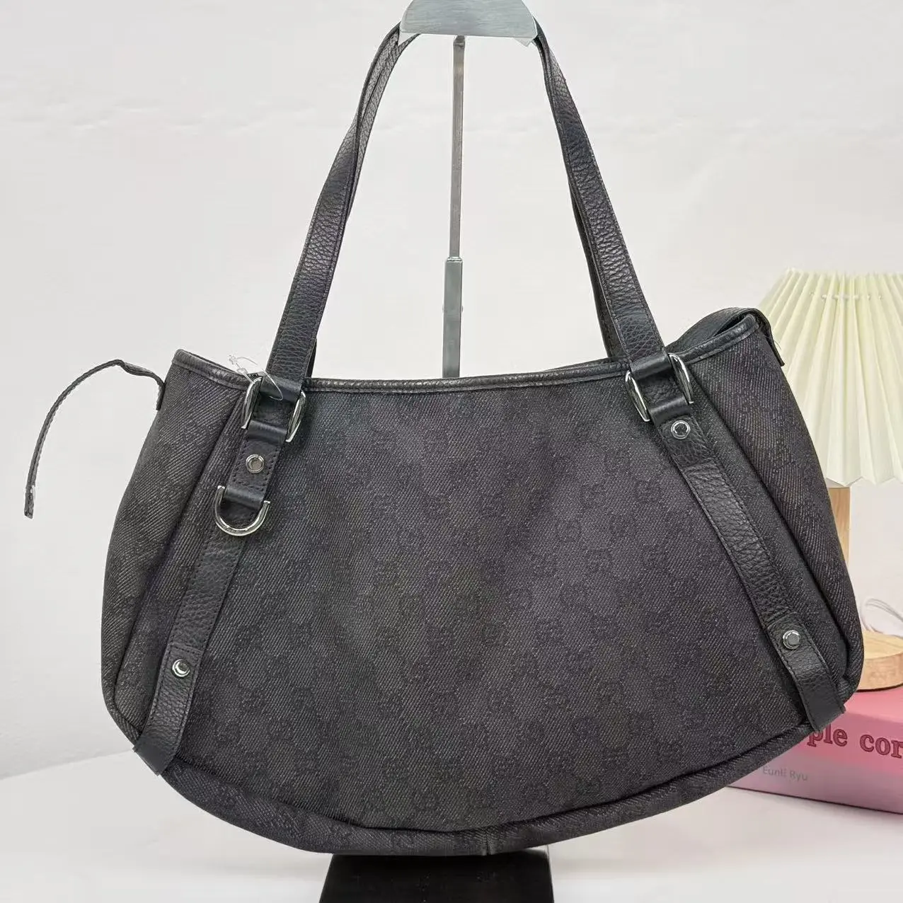 Pre-owned GUCCI Black GG Shoulder Bag