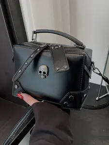 Women's Punk Style Skull Crossbody Bag, Fashionable Solid Color Handbag, Trendy All-Match Shoulder Sling Purse for Daily Use, Crossbody Shoulder Bags, Casual Shoulder Bag, Stylish Versatile Bag