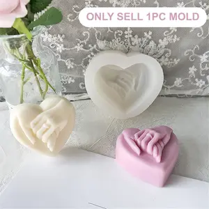 1 Piece 3D Hand-In-Hand Heart Candle Mould, Silicone Resin Mold for DIY Proposal, Valentine's Day Candle, Homemade Soap, Polymer Clay Crafts