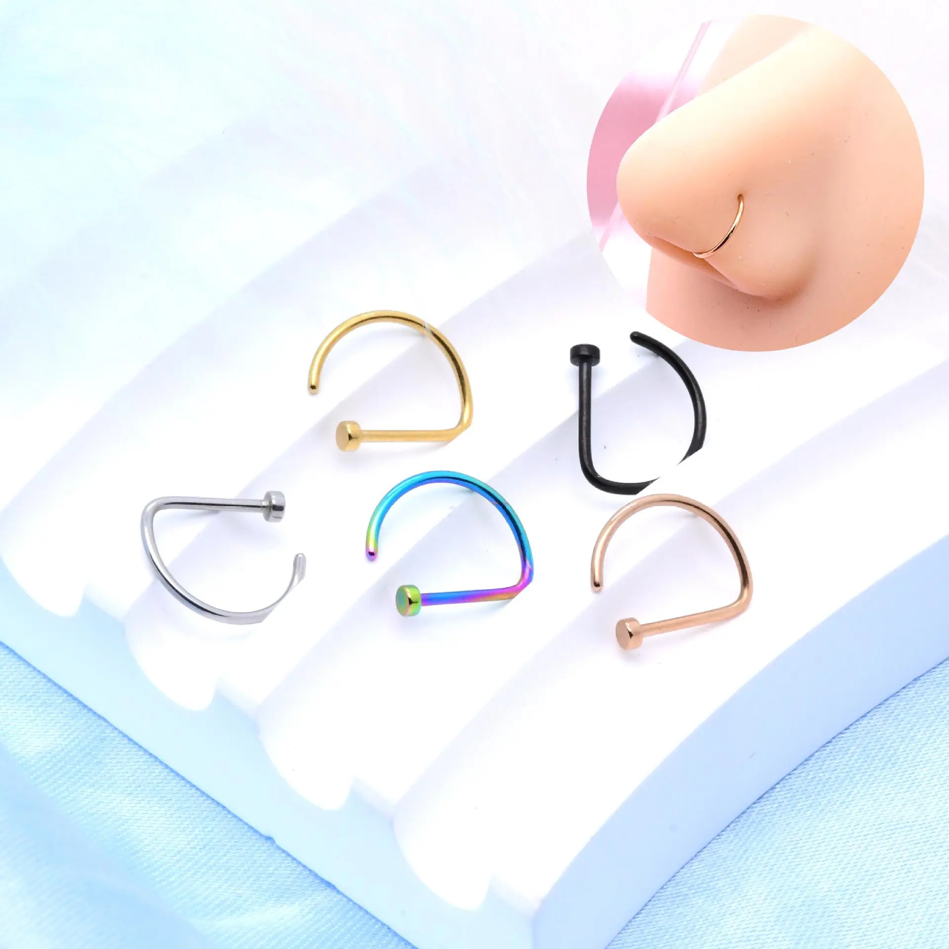 D-shaped minimalist American personalized hip-hop street style nose ring with no perforation accessories, fake nose studs