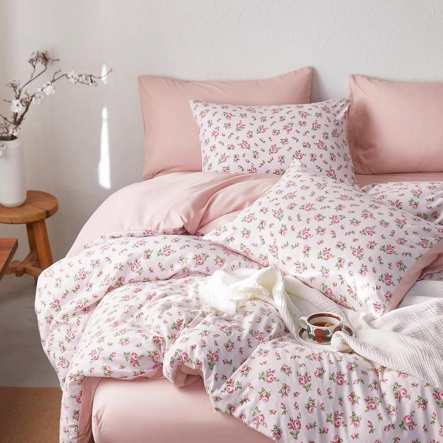 - Floral Comforter Set, Coquette Cottagecore Flower Pattern for Teen Girls, Soft Lightweight Bedding, 3 Pieces, Pink, King Size