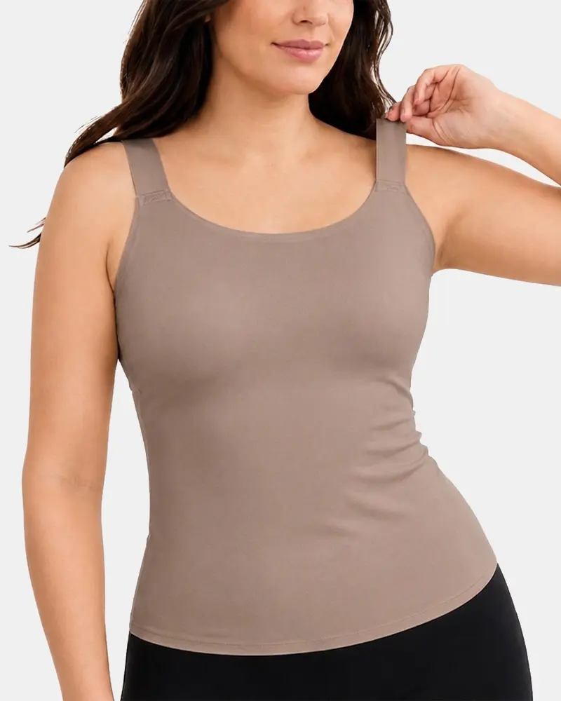 Live - Soft Intention In&Out Plus Size Cami with Built-in Bra, Tank Top with Bra Cami Tank Straps, Comfortable Fit, Summer Style, Minimalist Design Basic Womenswear
